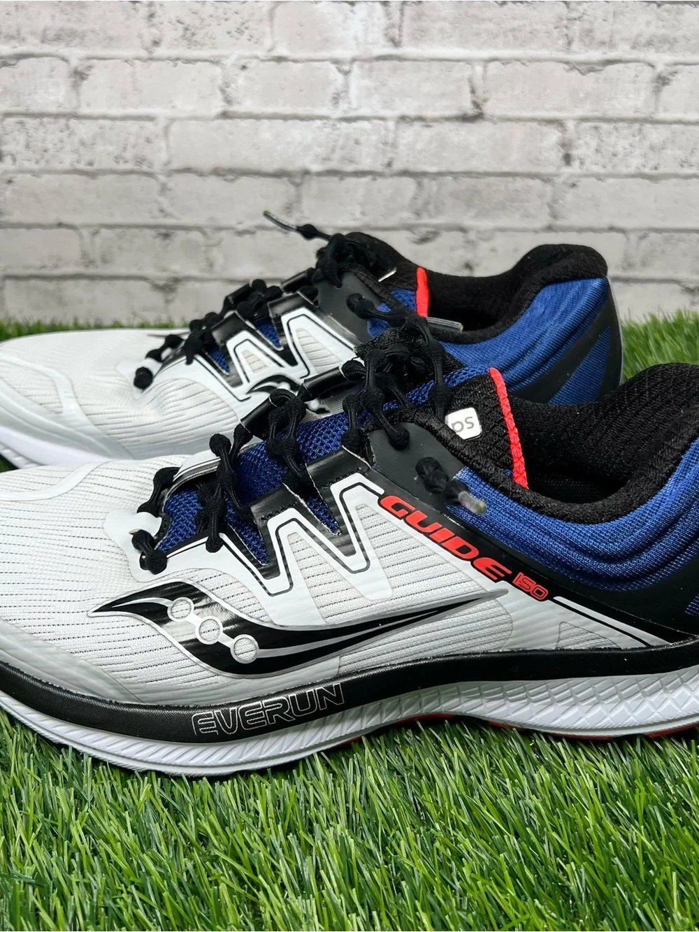 Saucony Guide ISO Running Shoes Mens 8.5 White Black Blue Stability S20415-4